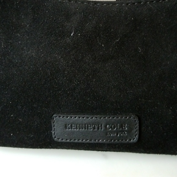 COPY - KENNETH COLE PILL BOX PURSE!!!👄😎 - Picture 2 of 5